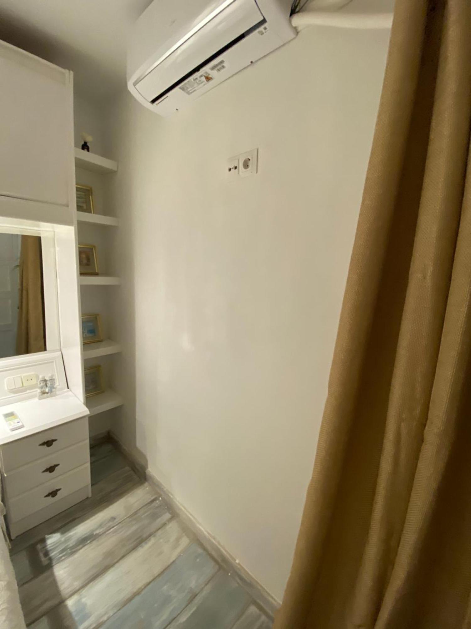 Studio Or Rooms With Private Bathroom Or Rooms With Shared Bathroom Βαρκελώνη Εξωτερικό φωτογραφία