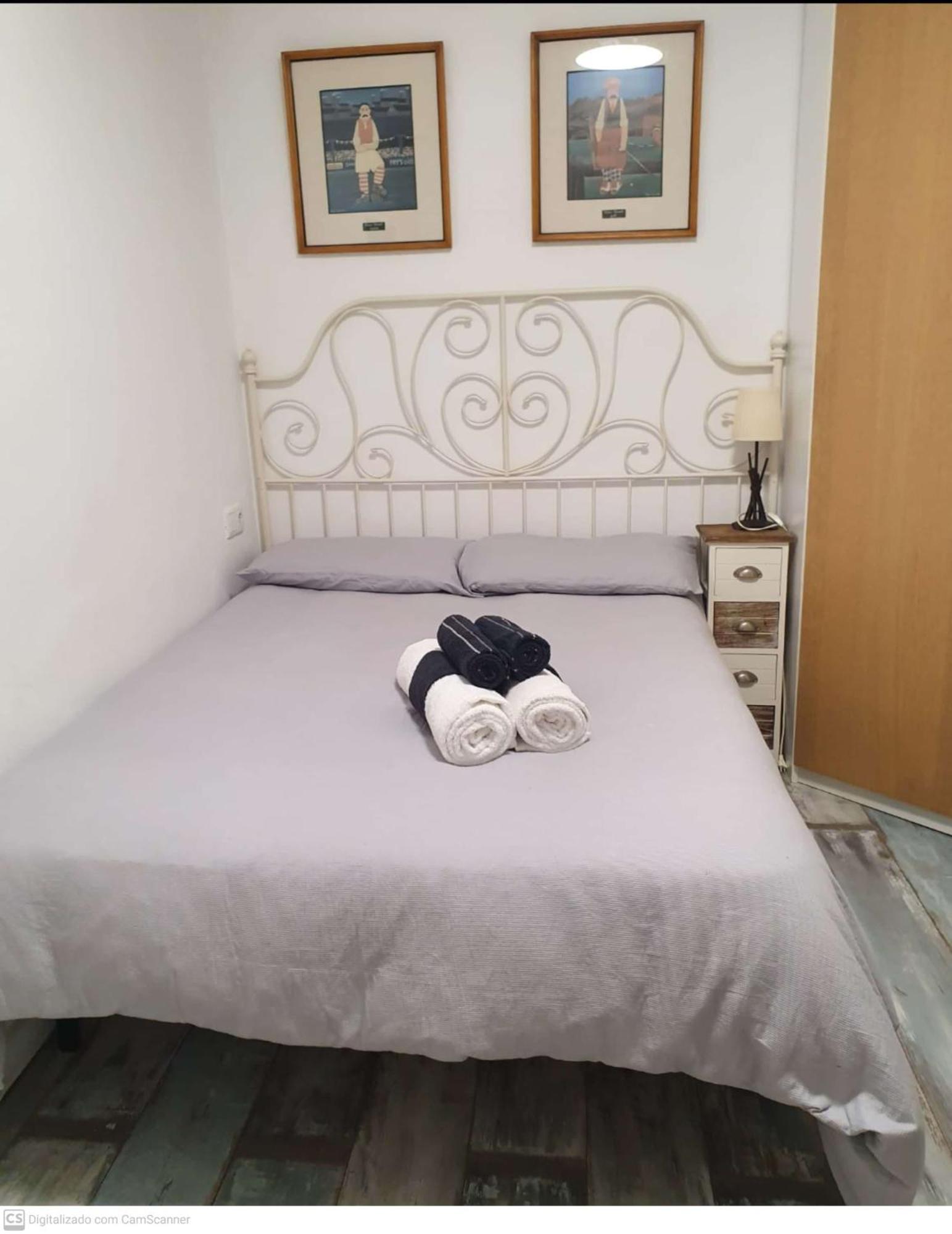 Studio Or Rooms With Private Bathroom Or Rooms With Shared Bathroom Βαρκελώνη Εξωτερικό φωτογραφία