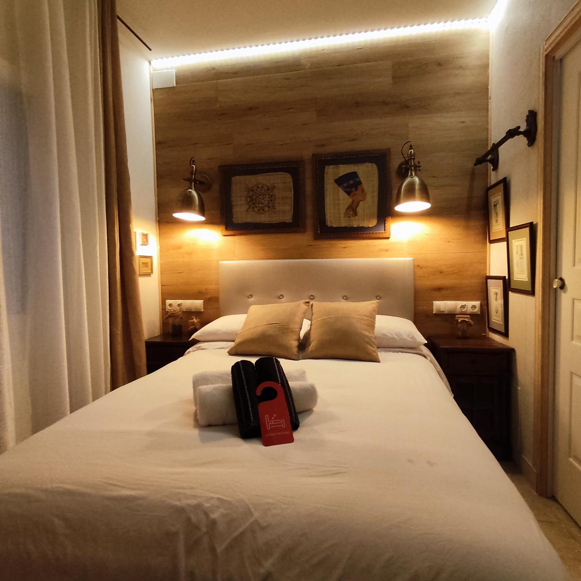 Studio Or Rooms With Private Bathroom Or Rooms With Shared Bathroom Βαρκελώνη Εξωτερικό φωτογραφία