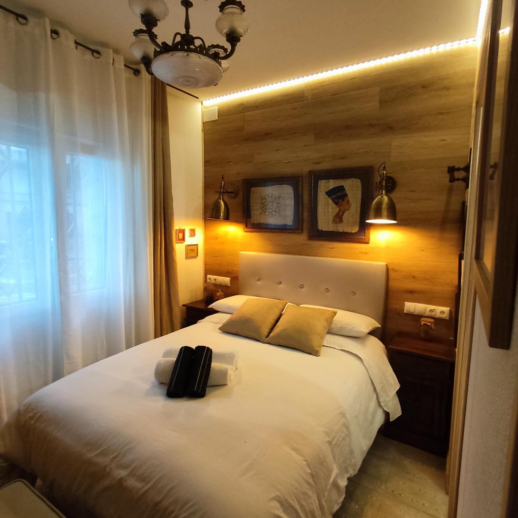 Studio Or Rooms With Private Bathroom Or Rooms With Shared Bathroom Βαρκελώνη Εξωτερικό φωτογραφία