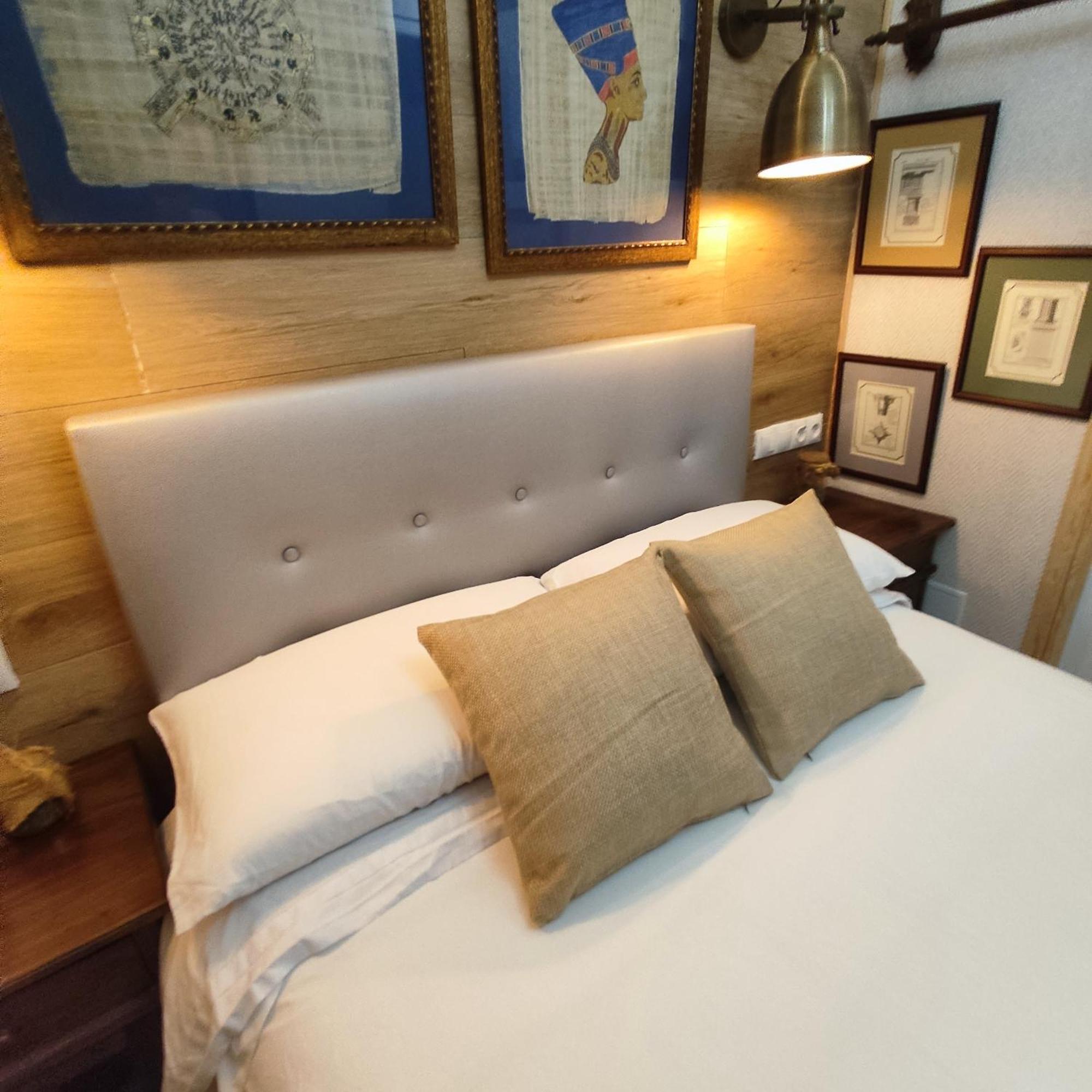 Studio Or Rooms With Private Bathroom Or Rooms With Shared Bathroom Βαρκελώνη Εξωτερικό φωτογραφία