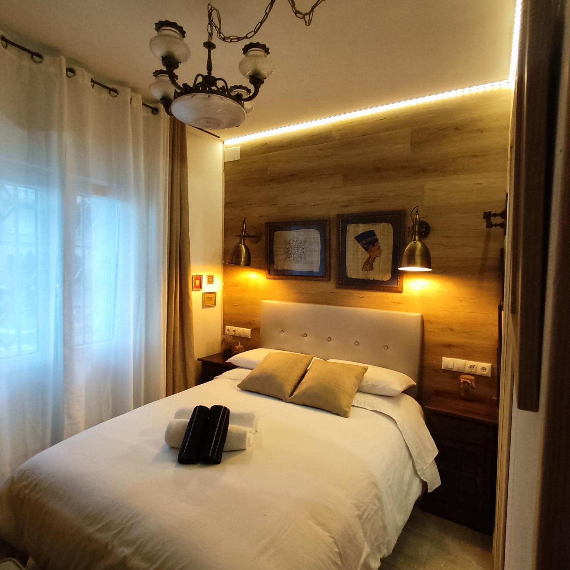 Studio Or Rooms With Private Bathroom Or Rooms With Shared Bathroom Βαρκελώνη Εξωτερικό φωτογραφία