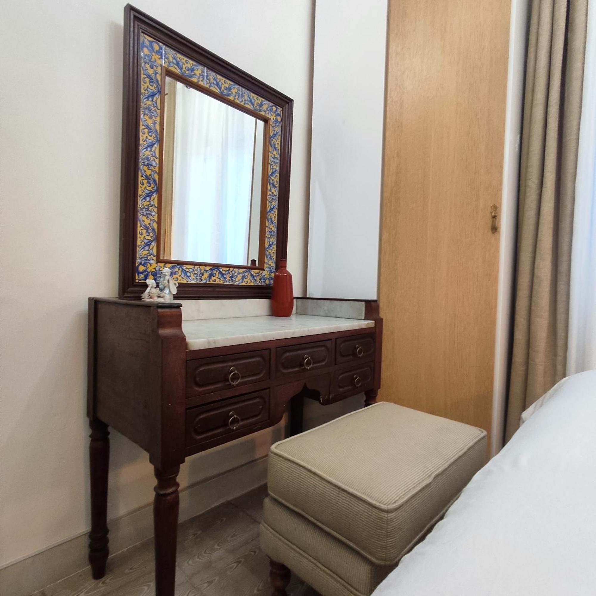 Studio Or Rooms With Private Bathroom Or Rooms With Shared Bathroom Βαρκελώνη Εξωτερικό φωτογραφία