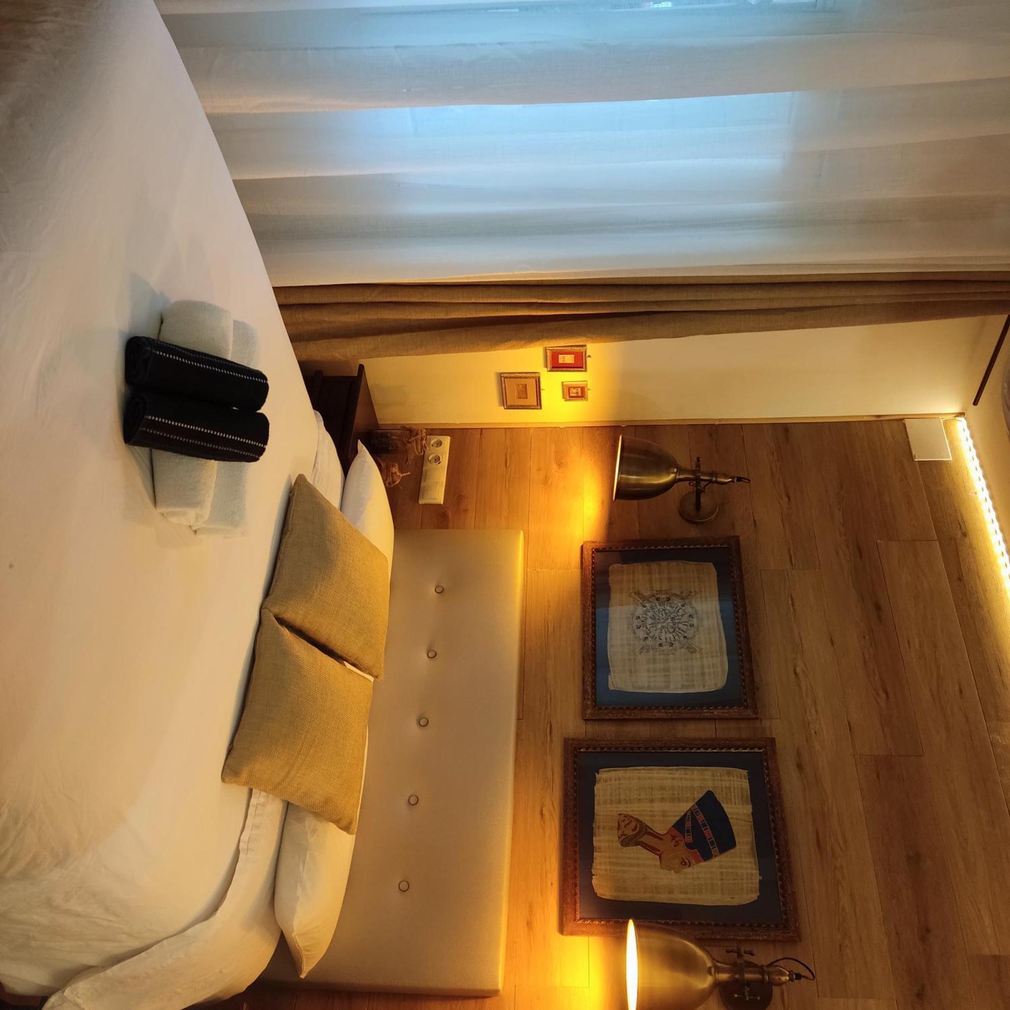 Studio Or Rooms With Private Bathroom Or Rooms With Shared Bathroom Βαρκελώνη Εξωτερικό φωτογραφία