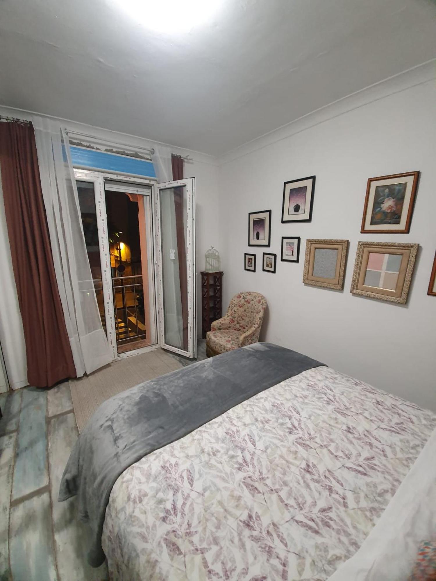 Studio Or Rooms With Private Bathroom Or Rooms With Shared Bathroom Βαρκελώνη Εξωτερικό φωτογραφία