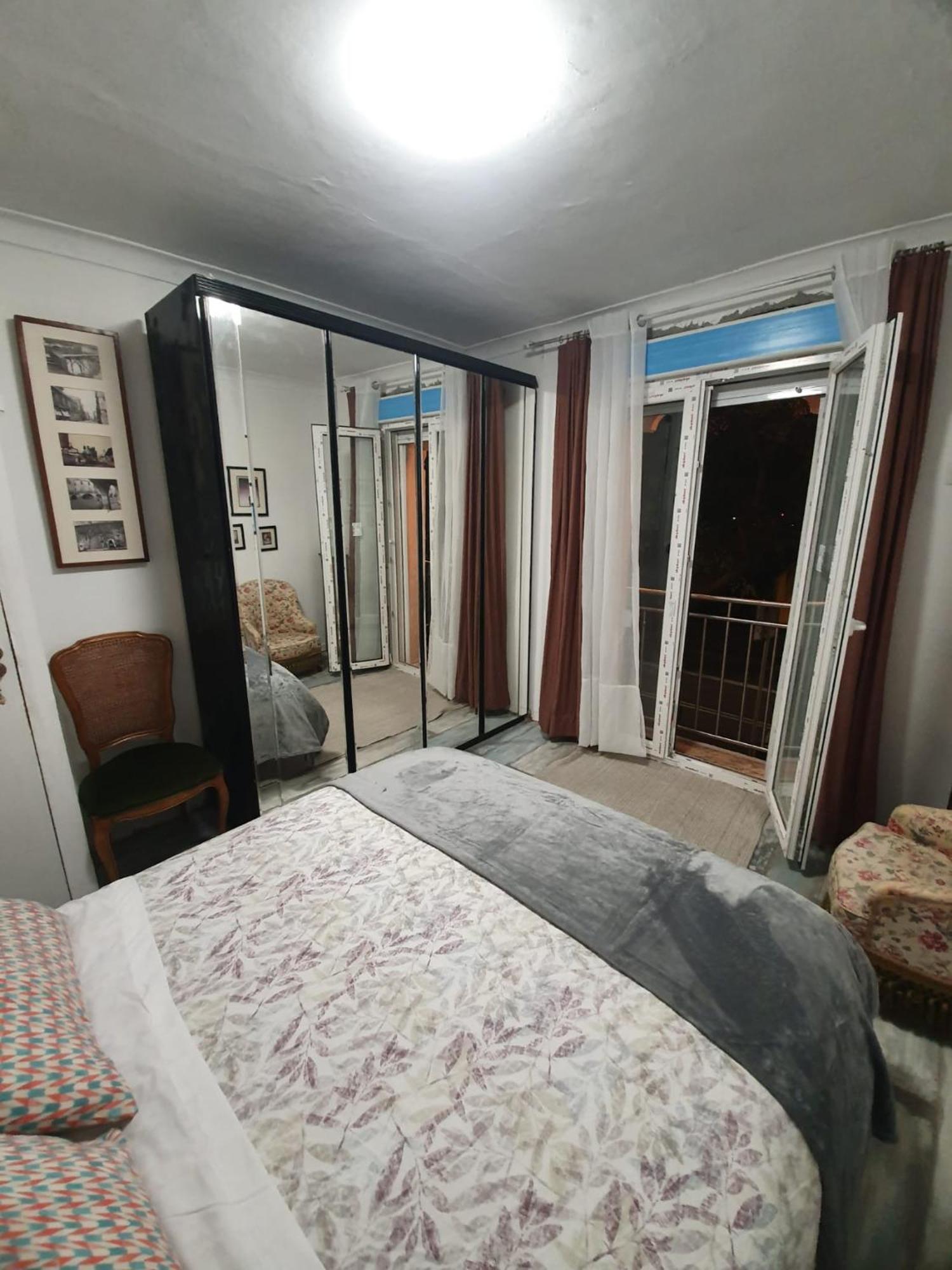 Studio Or Rooms With Private Bathroom Or Rooms With Shared Bathroom Βαρκελώνη Εξωτερικό φωτογραφία