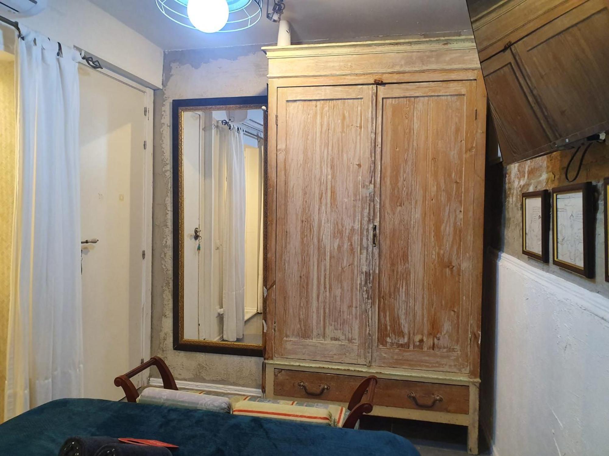 Studio Or Rooms With Private Bathroom Or Rooms With Shared Bathroom Βαρκελώνη Εξωτερικό φωτογραφία